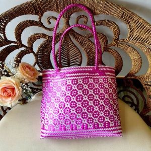 Handmade  woven tote from Puebla Mexico medium.